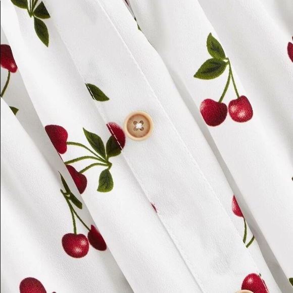 ✨PLUS 🍒 Cherry Print Peplum Blouse V Neck White - Picture 3 of 3